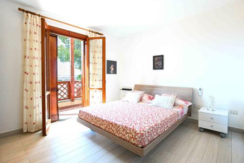 Villa con piscina in parco privato