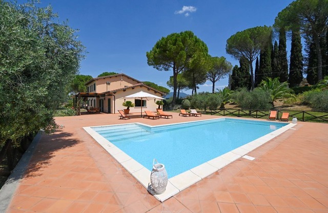 Villa Conconi - Vier Schlafzimmer Villa, Schläft 8