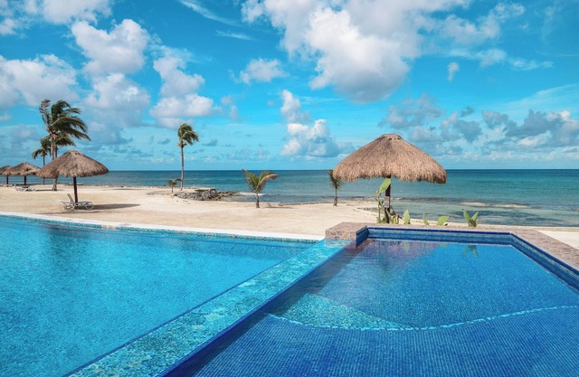 Exclusive Beachfront Villa Coralina Retreat