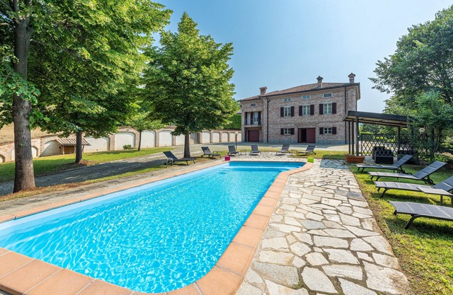 VILLA CORNELIA, ENTIRE VILLA WITH PRIVATE POOL