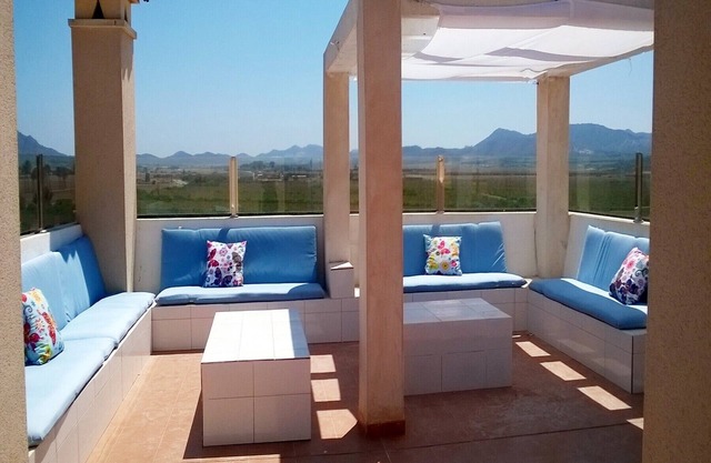 Großes Penthouse mit Terrasse, Gemeinschaftspool, Meerblick.