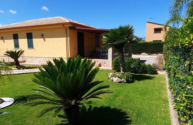 Villa del Mediterraneo 2 - 150 Meter von der Küste von Campofelice di Roccella entfernt