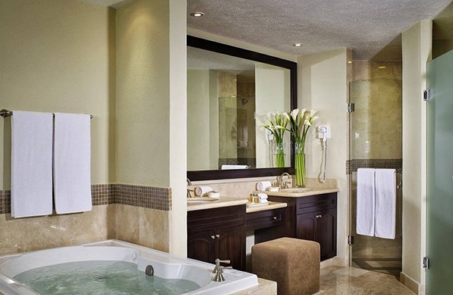 Villa del Palmar Luxury Resort/Spa, 3-bed Oceanfront Suite: All-inclusive option