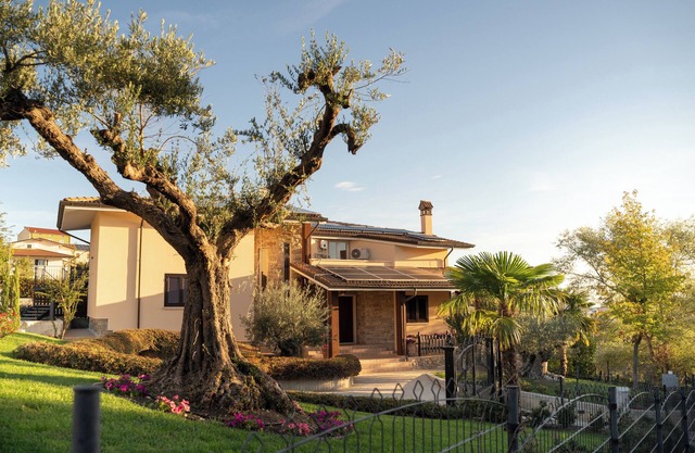 Villa del Sole Inn, for those seeking refinement, comfort and tranquility.