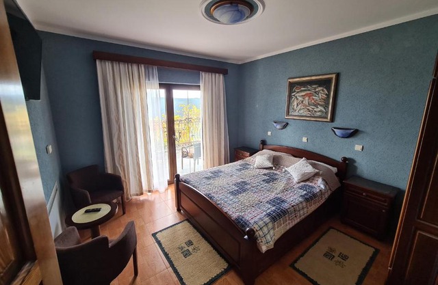 Villa Deloik Ante`s Hill House