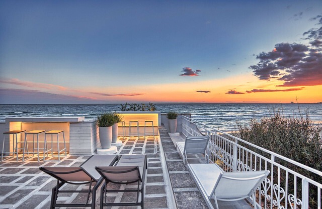 Villa Desiderio mit direktem Zugang zum Strand