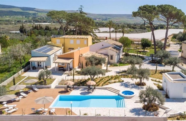 Villa 'Dimora Ada' with Shared Pool, Wi-Fi and Air Conditioning
