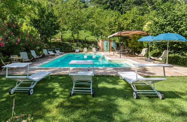 Villa Dipinti mit Pool in der ländlichen Gegend von Serra San Quirico, 30 Minuten von der Adriaküste