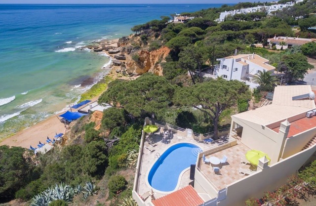 Villa directly on the Atlantic with breathtaking views