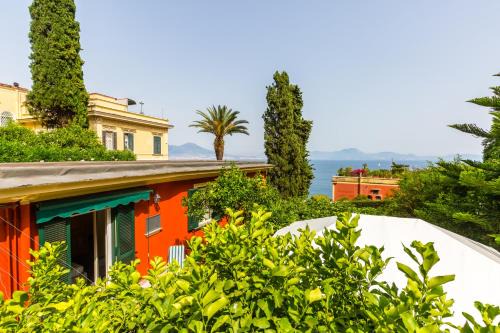 Villa Dolcevita with parking by Napoliapartments