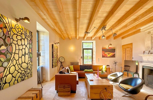 Villa / Domaine de Stian - 600m2 just renovated 21 min from La Rochelle!