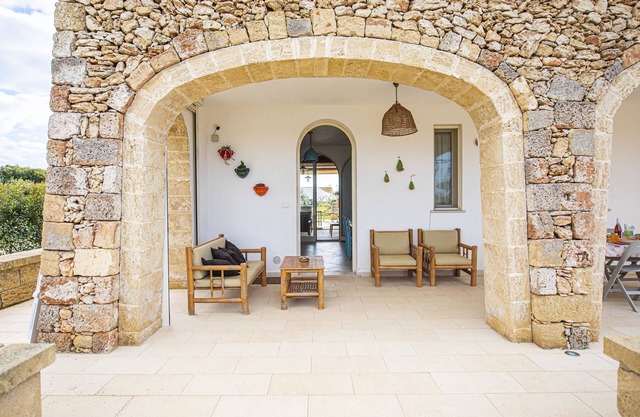 Villa Elisabetta mit Hydromassage und Poolbereich