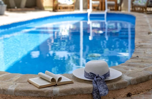 Villa 'Endeavour Ray' mit Bergblick, gemeinschaftlich genutztem Pool & WLAN