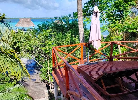 Villa Ensueño, Lagoon Private Front