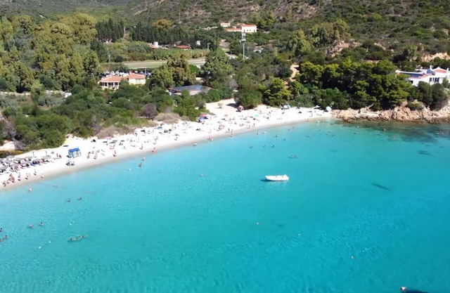 Villa Ericina a two-minute walk from Tuerredda beach
