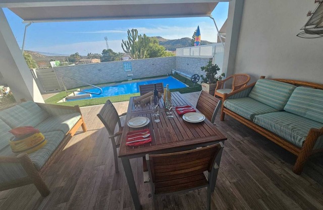 Villa mit privatem Pool von 1 bis 7 Personen 300 Meter vom Strand entfernt San J