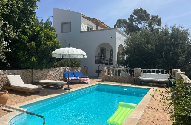 Villa Estorninhos - 3 bedroom villa with pool