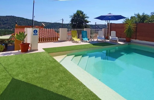VILLA FALCONERA APARTAMENTS, GANDIA a las faldas de la montaña RELAX & PETS