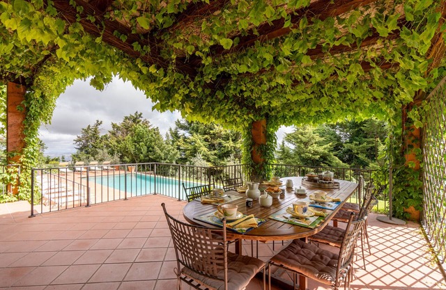 Villa "Fattoria Gorgo" with Mountain View, Private Pool & Wi-Fi