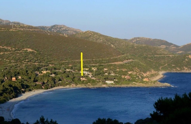 VILLA FÜSSE IM WASSER, DIREKTER ZUGANG ZUM STRAND, PANORAMABLICK, 10 PERSONEN.
