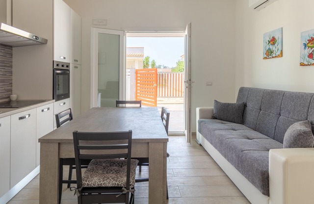 Villa "Flamingo" with Private Terrace, A/C & Wi-Fi