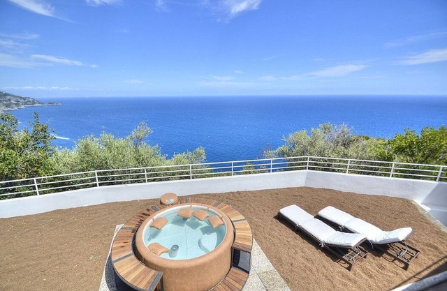 Villa Flaviana: An elegant and welcoming three-story villa built sheer above the sea, with Free WI-FI.
