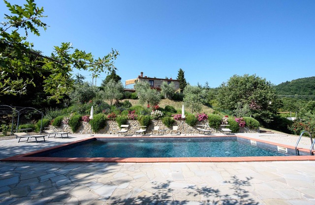 Villa für 10 Personen mit Pool mit "wirklich wundervollem" Blick auf den Trasimeno See