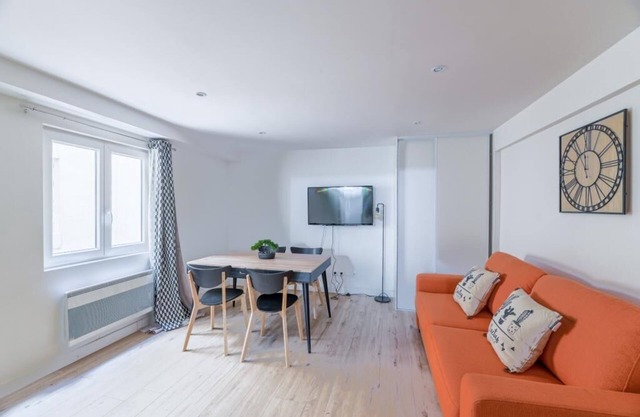 Suite Coco Mademoiselle great Apt, With A/C, Best Loc