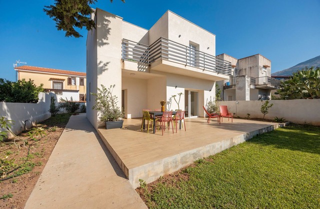 Villa 'Francesca - Strand und Flughafen' mit Privatterrasse, Wi-Fi und Klimaanlage