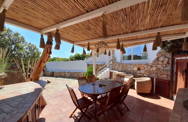 Villa Francesca - Villa mit großer Veranda und Solarium an der Bucht