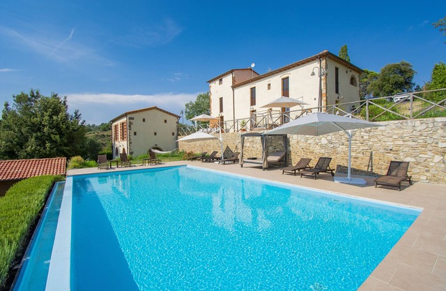 Villa Francia in Tuscany by Fantasia Villas