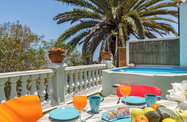 Villa Frida Kahlo mit Meerblick, Pool, Garten und WLAN