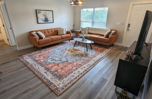 Villa Gardenia-Be my guest-Fort Myers/Lehigh acres line-3 bed/2 bath-sleeps 7