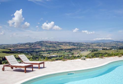 VILLA GARULLI