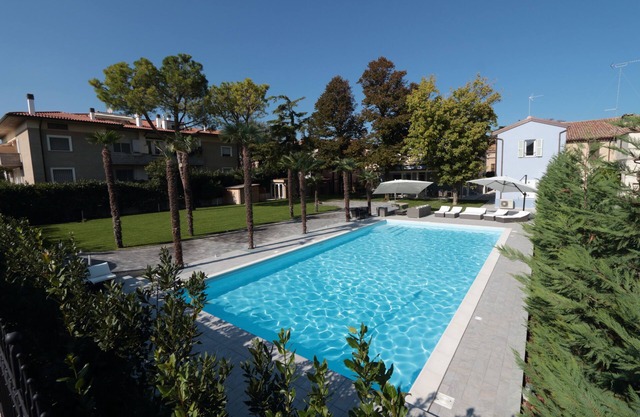 VILLA GIADA. 12 + 9 schläft Luxus in der Nähe des Strandes in Fano, Marken