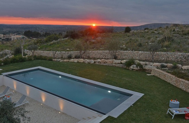 Faszinierende Villa mit privatem Pool in der schönen Landschaft nahe der Barockstadt Noto