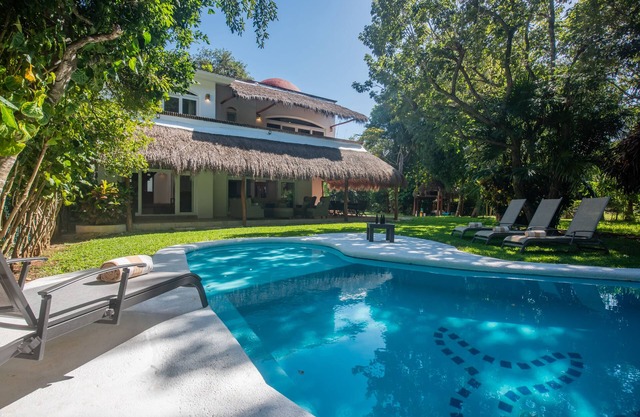 Villa Golf Beach Holiday, Private Pool, BBQ, Maid Service