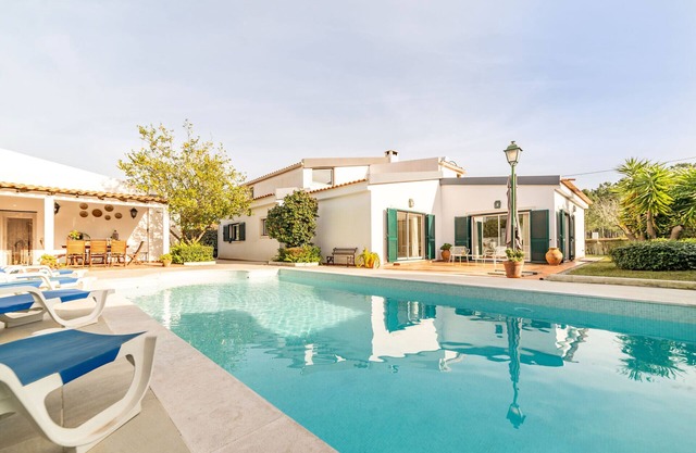Traditionelle portugiesische Villa in einer ruhigen Gegend mit privatem beheiztem Pool