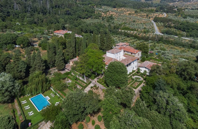 Villa Guadagni, historic mansion with garden and pool