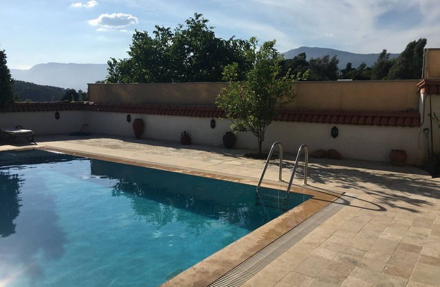 Villa Gultekin B&B with a private swimming pool