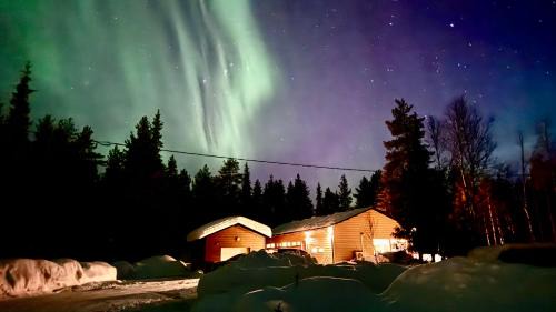 Villa Hellitä - big, private and great location