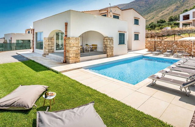 Villa Hemèra mit Pool: Eleganz und Luxus in Castellammare del Golfo, Sizilien