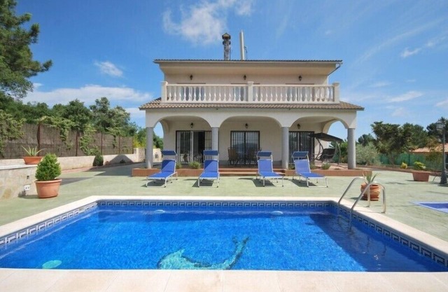 HOCH STANDING FAMILY VILLA 300m2 LLORET DE MAR ANGEBOTE !!!