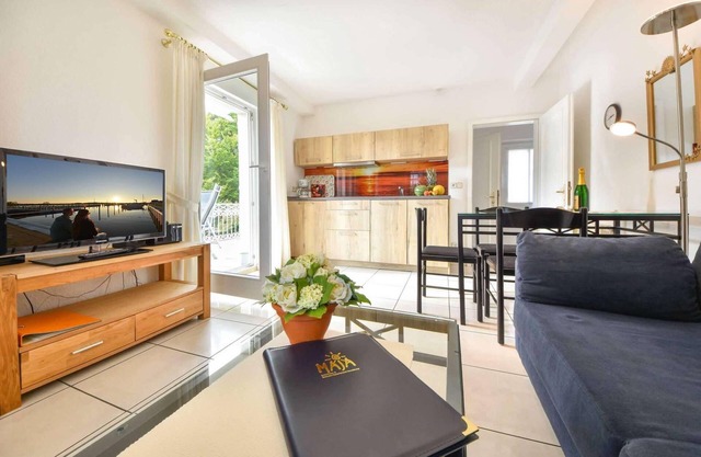 Villa Hohe Düne 09 - modern eingerichtet mit Terrasse nach Südost