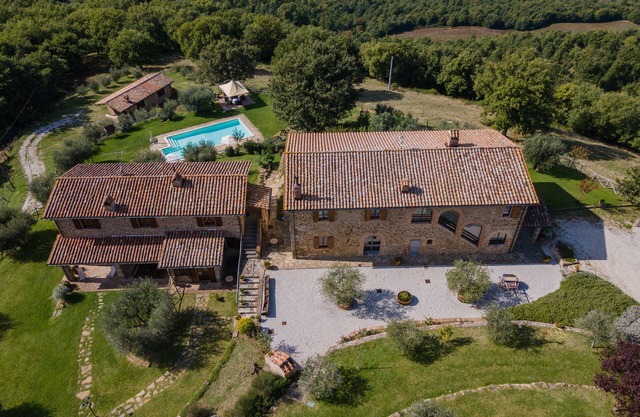 Villa I due Casali mit privatem Pool, umgeben von einem herrlichen Panorama