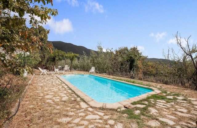 Ländliche Villa mit Schwimmbad