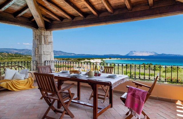 Villa "Ida Isuledda" mit Pool, Garten und WLAN