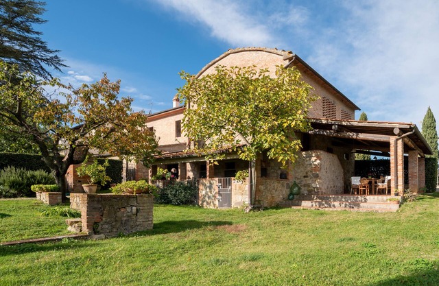 Haustierfreundliche Villa 'Il Fienile Il Sole Verde' mit Gemeinschaftspool und WLAN