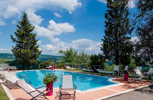 Villa Il Giardino with Private Swimming Pool, Garden, Ideal for Weddings