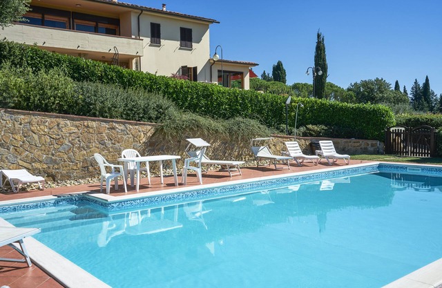 Villa il Borraccio - Apartment Ciclamino mit Pool und Blick auf die Chianti-Landschaft